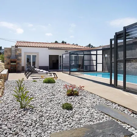Flor Rosa Piscina E Jacuzzi Βίλα Salir de Matos